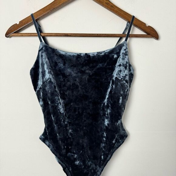 ASTR the Label Sapphire Blue Velvet Anette Bodysuit Women's Size Small 51121 - Picture 9 of 14